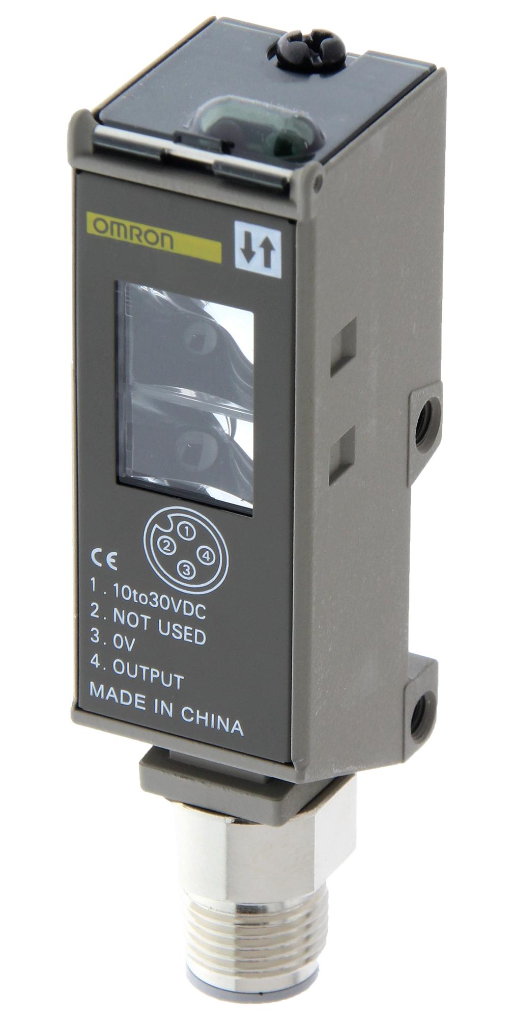 E3S-CD66 PHOTOELECTRIC SENSOR, NPN / PNP, 700MM OMRON